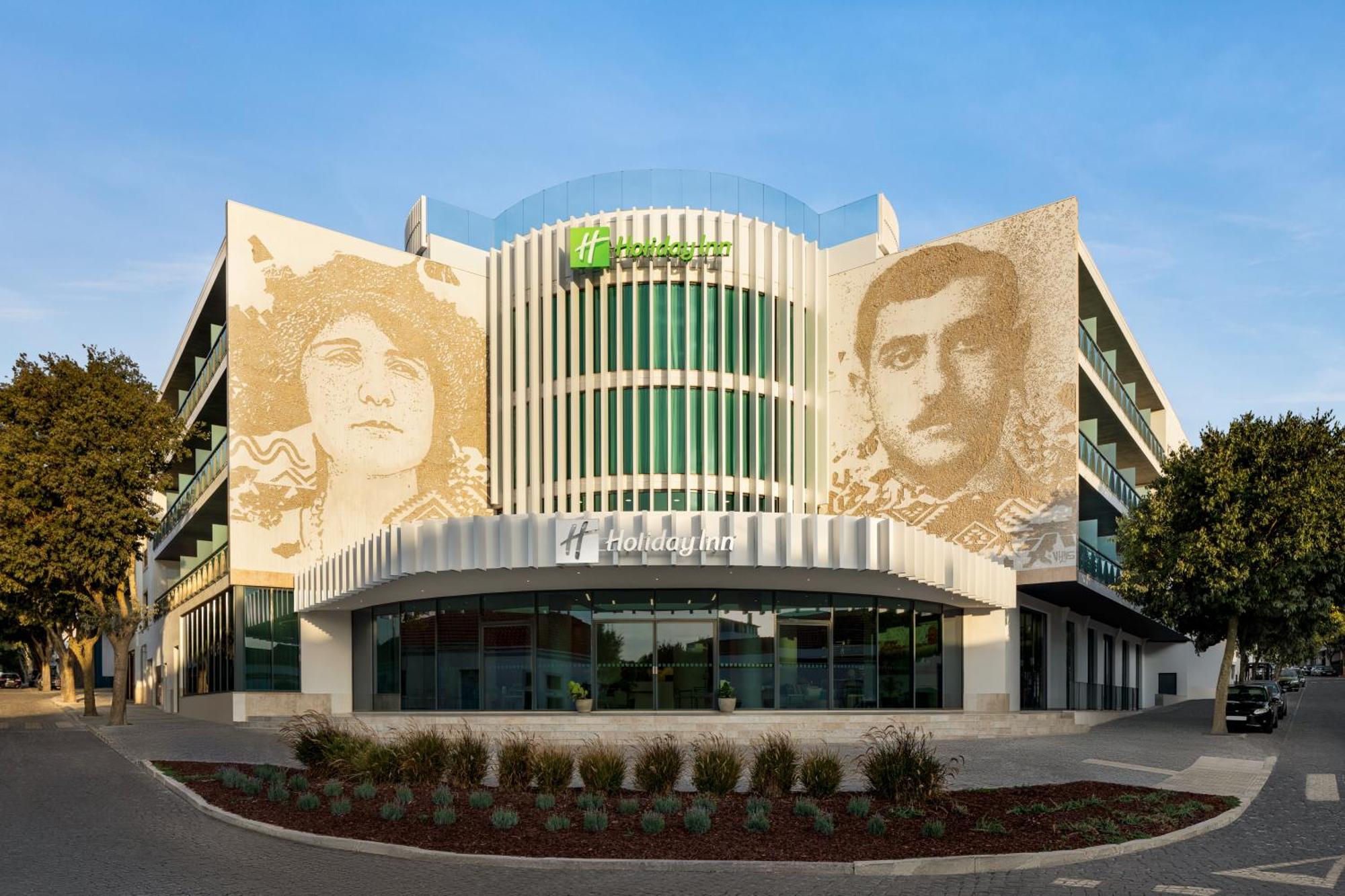 Hotel By Ihg 4*
